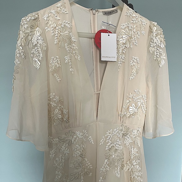 Juliette dress from Hope & Ivy’s bridal collection - NWT - Picture 1 of 4